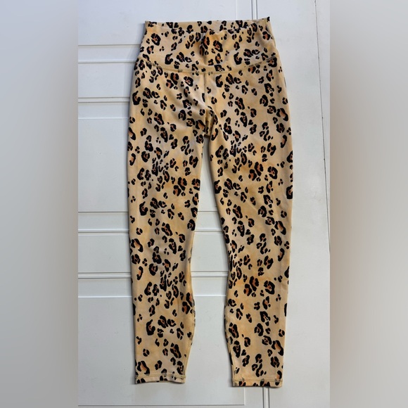 Fabletics Pants - Fabletics Powerhold Women’s Size Small Leopard Print High Waist Leggings